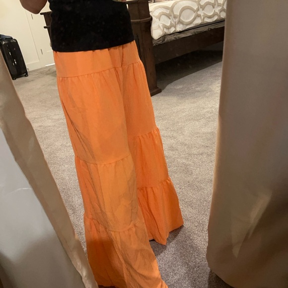 Brand new! Light weight, flowy pants - Picture 4 of 12